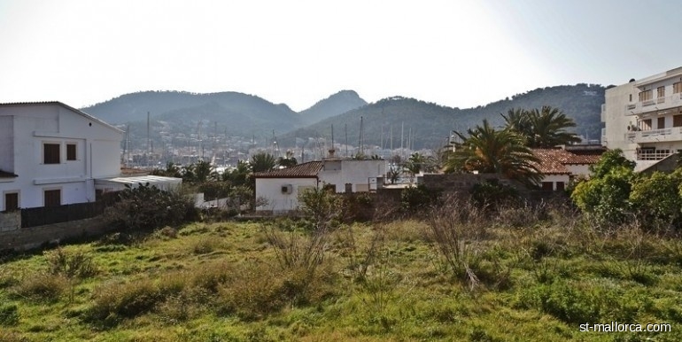 Plot near by the Club de Vela in Puerto Andratx