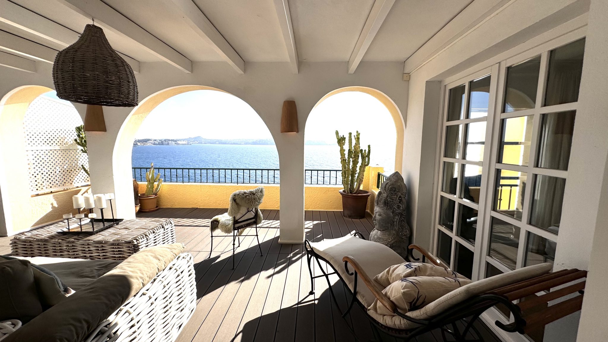 Exclusiva residencia en Cala Fornells con espectaculares vistas al mar